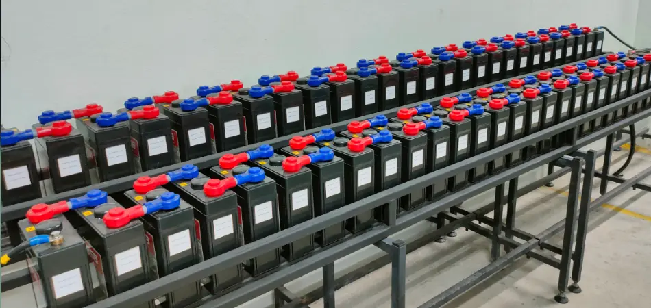 UPS batteries in a series